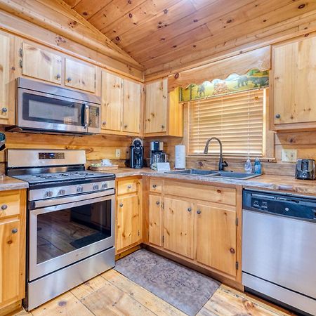 Secluded Sunrise Ridge-10 Min From Blue Ridge, King Beds, Hot Tub, 2 Porches, Fireplace Wood Burning, Mountain View, Cozy Exterior foto